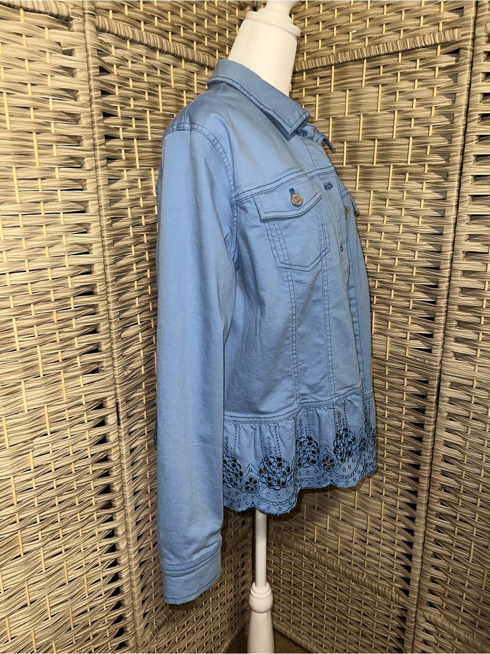 Susan Graver Light Blue Embroidered Hem Women's denim Jacket - Picture 2 of 8